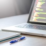 Мультиязычная поддержка в Claude AI для анализа данных и создания отчетов