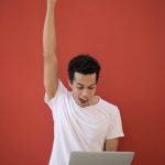 Claude AI или ChatGPT для отчетности: сравнение AI-помощников