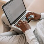 Как найти официальный сайт Claude AI и начать работать с ним