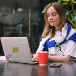 Настройка безопасности в Claude AI для студентов и специалистов по HR