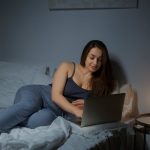 Установка Claude AI на устройствах iOS для разработчиков с бесплатным доступом