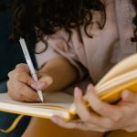 Установка Claude AI на устройствах iOS для отчетности