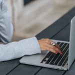 Интеграция Claude AI в веб-сайт с мульти-языковой поддержкой без регистрации